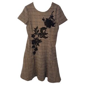 Betsy Johnson Plaid Fit & Flare Dress w/ Black Floral Applique | Size 10